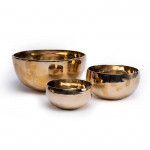Goldfarbene tibetische Sundara Singing Bowls - Handgehämmert